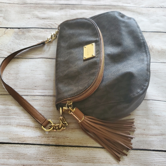Michael Kors Jet Set Medium Tassel - Picture 9 of 15